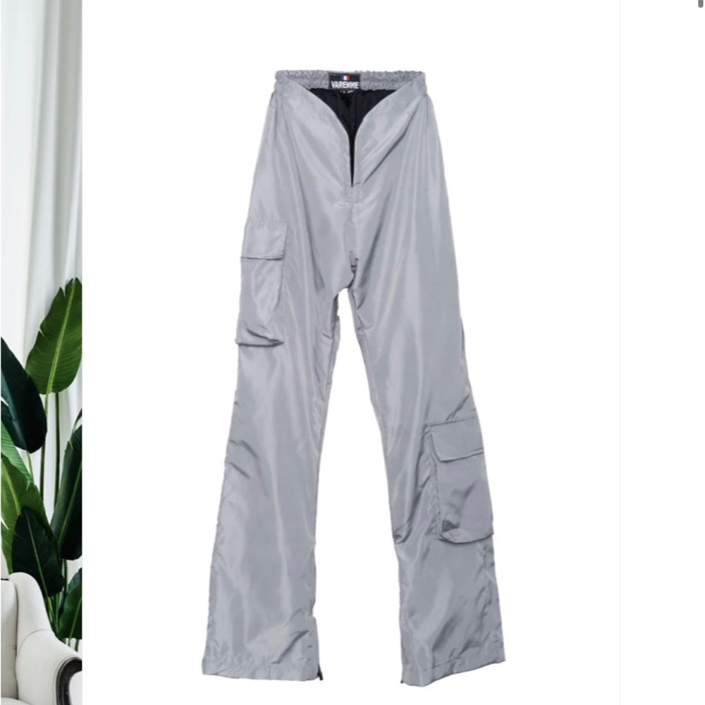 Medium never worn Varenne official cargo pants.